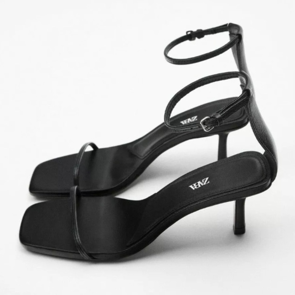ZARA Minimalist Heeled Leather black Sandals